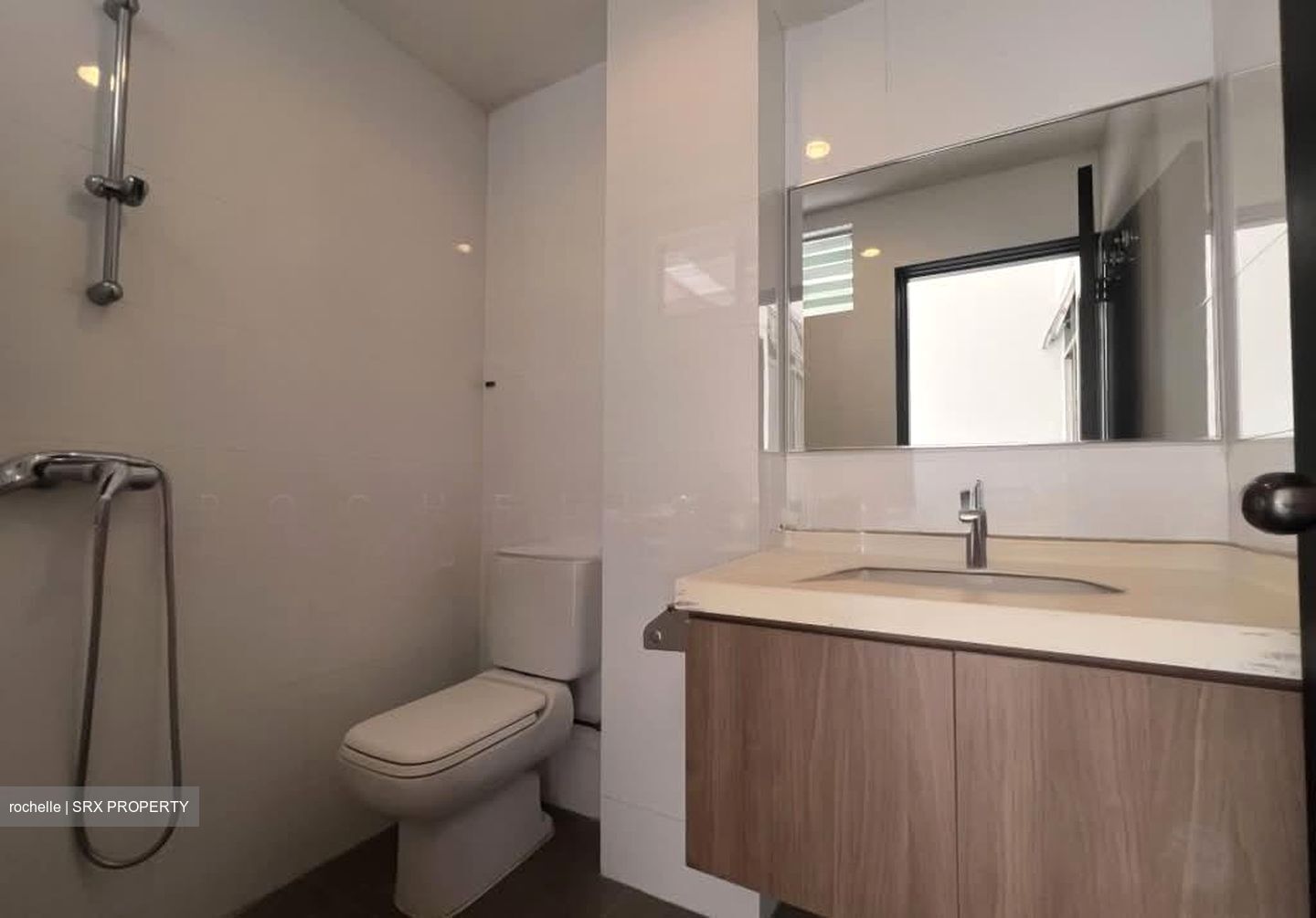 Watten Estate Condominium (D11), Condominium #557971761
